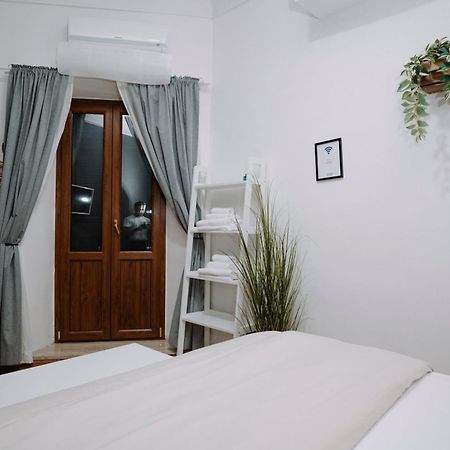 مبيت وإفطار Bonne Nuit تيراتشينا المظهر الخارجي الصورة
